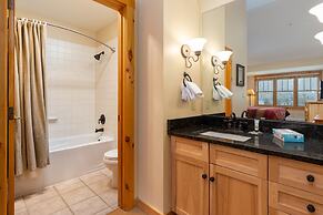 Buffalo Lodge by Summit County Mountain Retreats