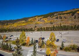 Buffalo Lodge by Summit County Mountain Retreats