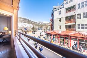 Buffalo Lodge by Summit County Mountain Retreats