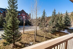 Red Hawk Lodge by Summit County Mountain Retreats