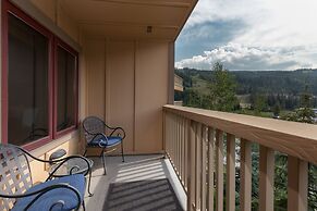 Red Hawk Lodge by Summit County Mountain Retreats