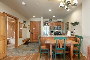 Red Hawk Lodge by Summit County Mountain Retreats