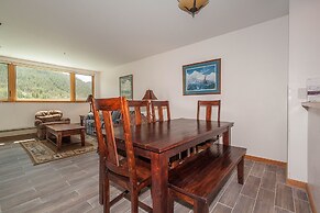 Lakeshore by Summit County Mountain Retreats