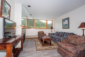 Lakeshore by Summit County Mountain Retreats