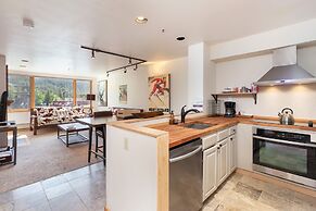 Lakeshore by Summit County Mountain Retreats