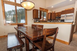 Settler's Creek by Summit County Mountain Retreats