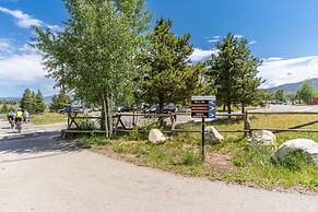 Hawn Drive by Summit County Mountain Retreats