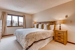 Hawn Drive by Summit County Mountain Retreats