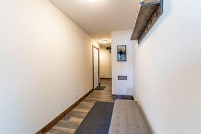 Hawn Drive by Summit County Mountain Retreats