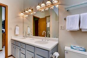 Hawn Drive by Summit County Mountain Retreats