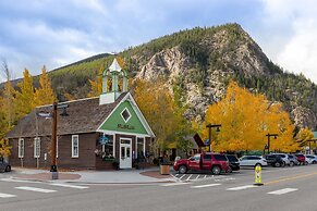 Hawn Drive by Summit County Mountain Retreats