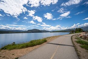 Hawn Drive by Summit County Mountain Retreats