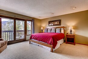 Hawn Drive by Summit County Mountain Retreats