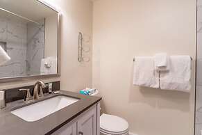 Hawn Drive by Summit County Mountain Retreats