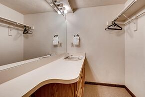 Hawn Drive by Summit County Mountain Retreats