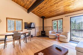 Hawn Drive by Summit County Mountain Retreats