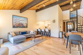 Hawn Drive by Summit County Mountain Retreats