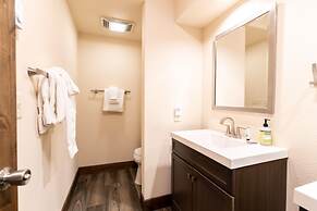 Hawn Drive by Summit County Mountain Retreats