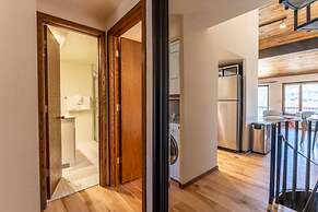 Hawn Drive by Summit County Mountain Retreats