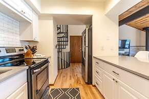 Hawn Drive by Summit County Mountain Retreats