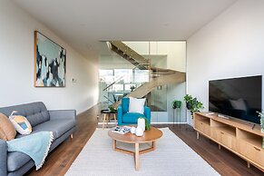 Little Grenfell Apartments by Urban Rest