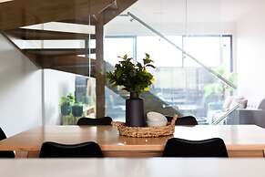 Little Grenfell Apartments by Urban Rest