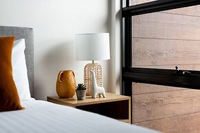 Little Grenfell Apartments by Urban Rest