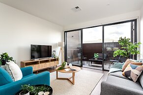 Little Grenfell Apartments by Urban Rest