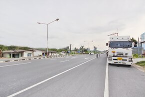 OYO 75331 Hareeya Hotel