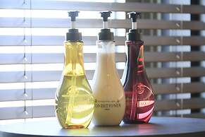 Quintessa Hotel Fukuoka Tenjin Comic & Books