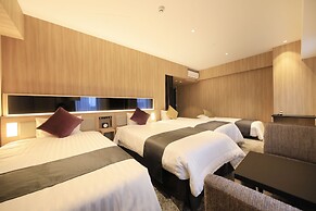 Quintessa Hotel Fukuoka Tenjin Comic & Books