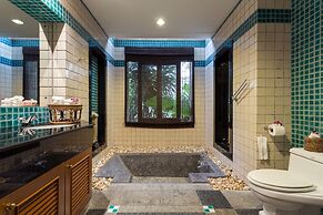 Villa Baan Hen 5 Bedroom Kata Beach