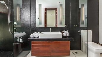 Laemsingh Villa 3a 4 Bedroom in Surin
