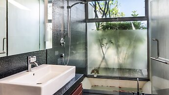 Laemsingh Villa 3a 4 Bedroom in Surin