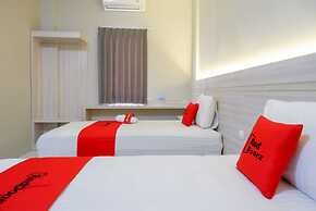 RedDoorz Syariah near PRPP Semarang