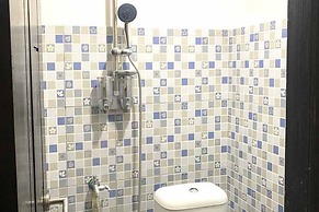 RedDoorz @ Kampkey Tanah Hitam