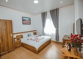 RedDoorz Premium Anh Duc Da Lat Hotel