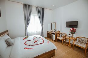 RedDoorz Premium Anh Duc Da Lat Hotel