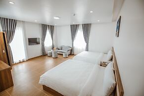 RedDoorz Premium Anh Duc Da Lat Hotel