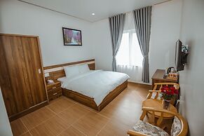 RedDoorz Premium Anh Duc Da Lat Hotel