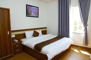 RedDoorz Premium Anh Duc Da Lat Hotel