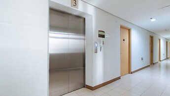 RedDoorz Premium @ SMDC Fairview 2