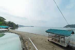 RedDoorz Plus @ Subic 2n2 Beach Resort Zambales