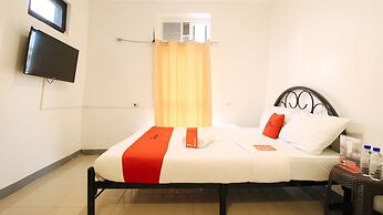 RedDoorz Plus @ Jardin Suites Guadalupe Nuevo