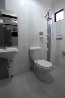 Reddoorz near Landers Superstore Cebu City