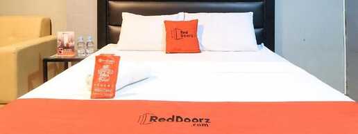 RedDoorz @ P Florentino Street Sampaloc Manila