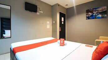 RedDoorz @ P Florentino Street Sampaloc Manila