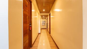 RedDoorz Plus near Uptown BGC Mall