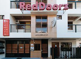 RedDoorz Plus near Uptown BGC Mall
