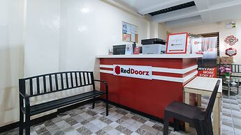 RedDoorz Plus near Uptown BGC Mall